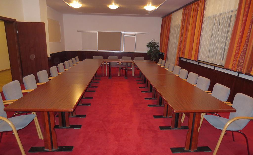Hotel Zur Post Илмиц Екстериор снимка